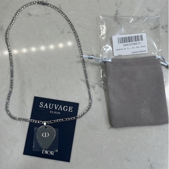 DIOR SAUVAGE ELIXIR GUITAR PICK NECKLACE UNISEX - Picture 8 of 8